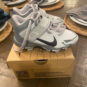 Boys Nike baseball cleats.